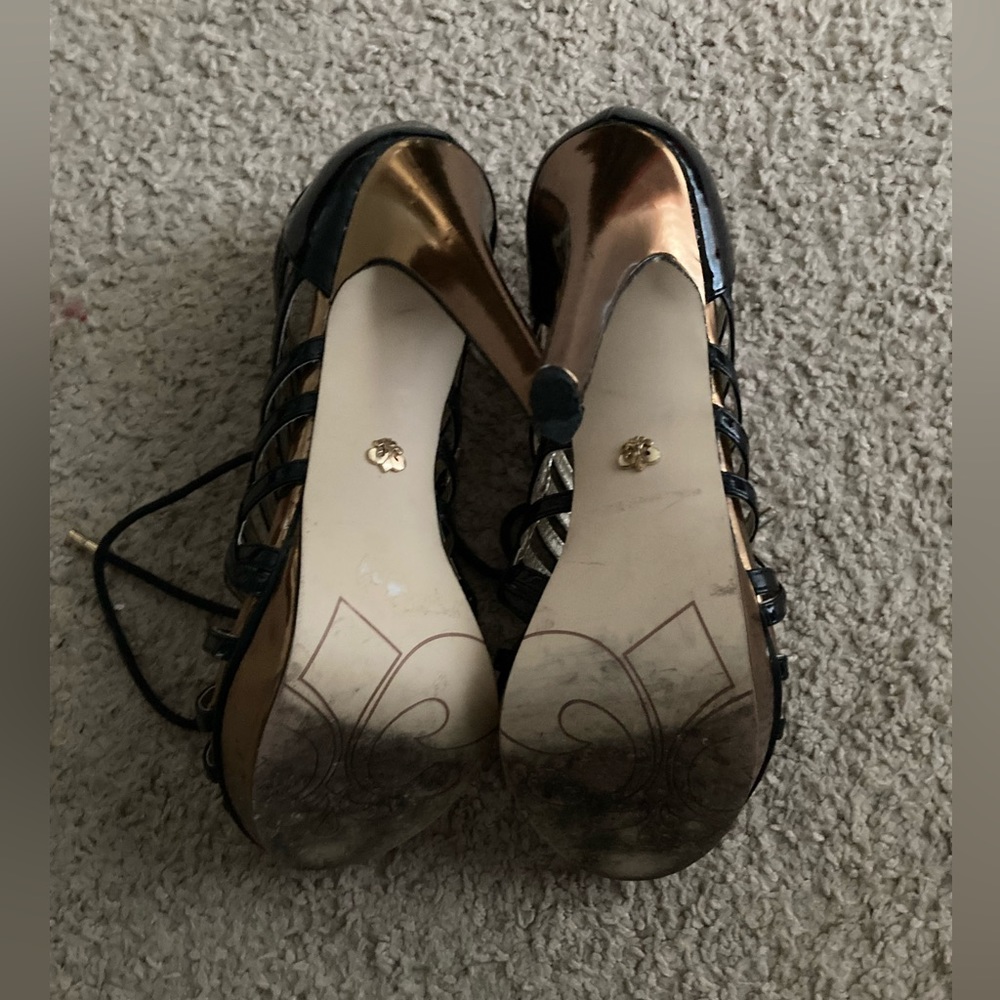 DEREON Black Heels - Picture 5 of 5